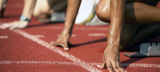 IM电竞APP-鏖战银箭，孤星耀芒，塞恩斯率索伯绝地逆袭，迈凯伦王座下的惊雷