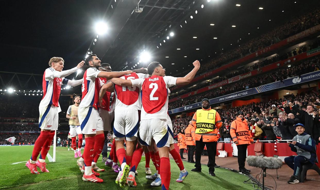 包含阿森纳新援马丁艾利弧线球破门，帮球队反超比分的词条