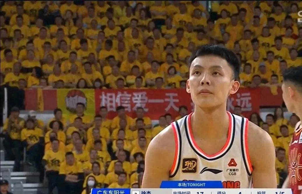 关于赛场硝烟弥漫实力对决,谁能在这场火药味比赛中胜出?的信息 关于赛场硝烟弥漫实力对决,谁能在这场火药味比赛中胜出?的信息