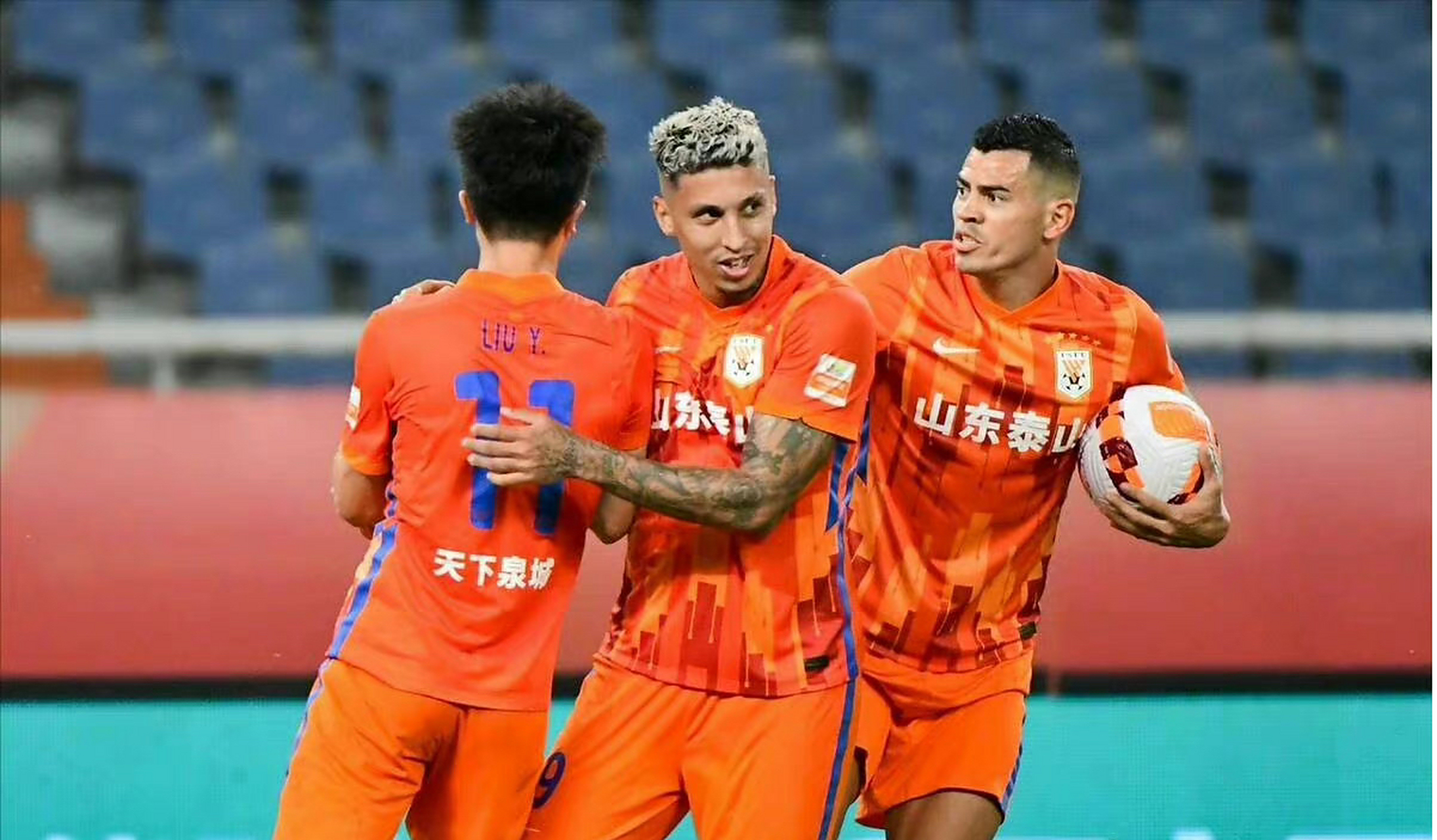 斗志昂扬，亚洲球队再度交锋