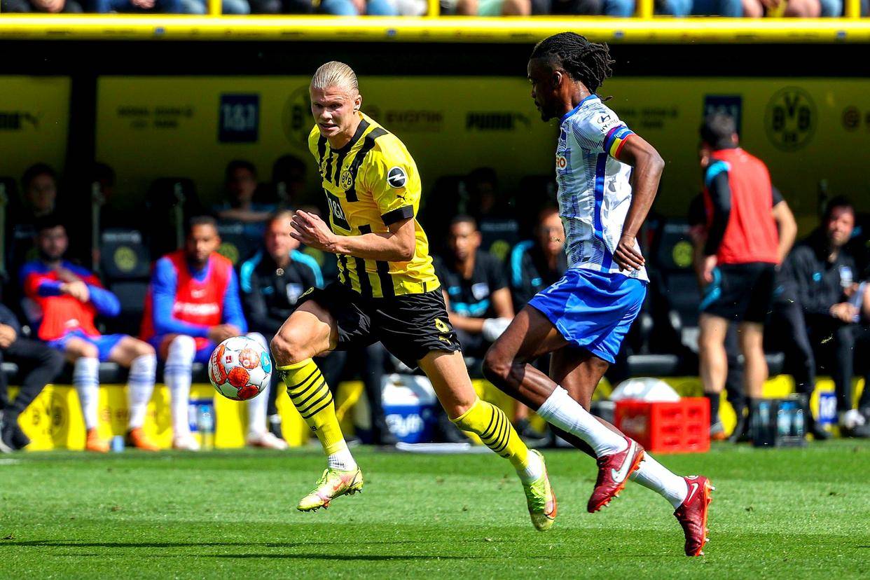 包含复仇之战：柏林赫塔对阵沙尔克04的词条