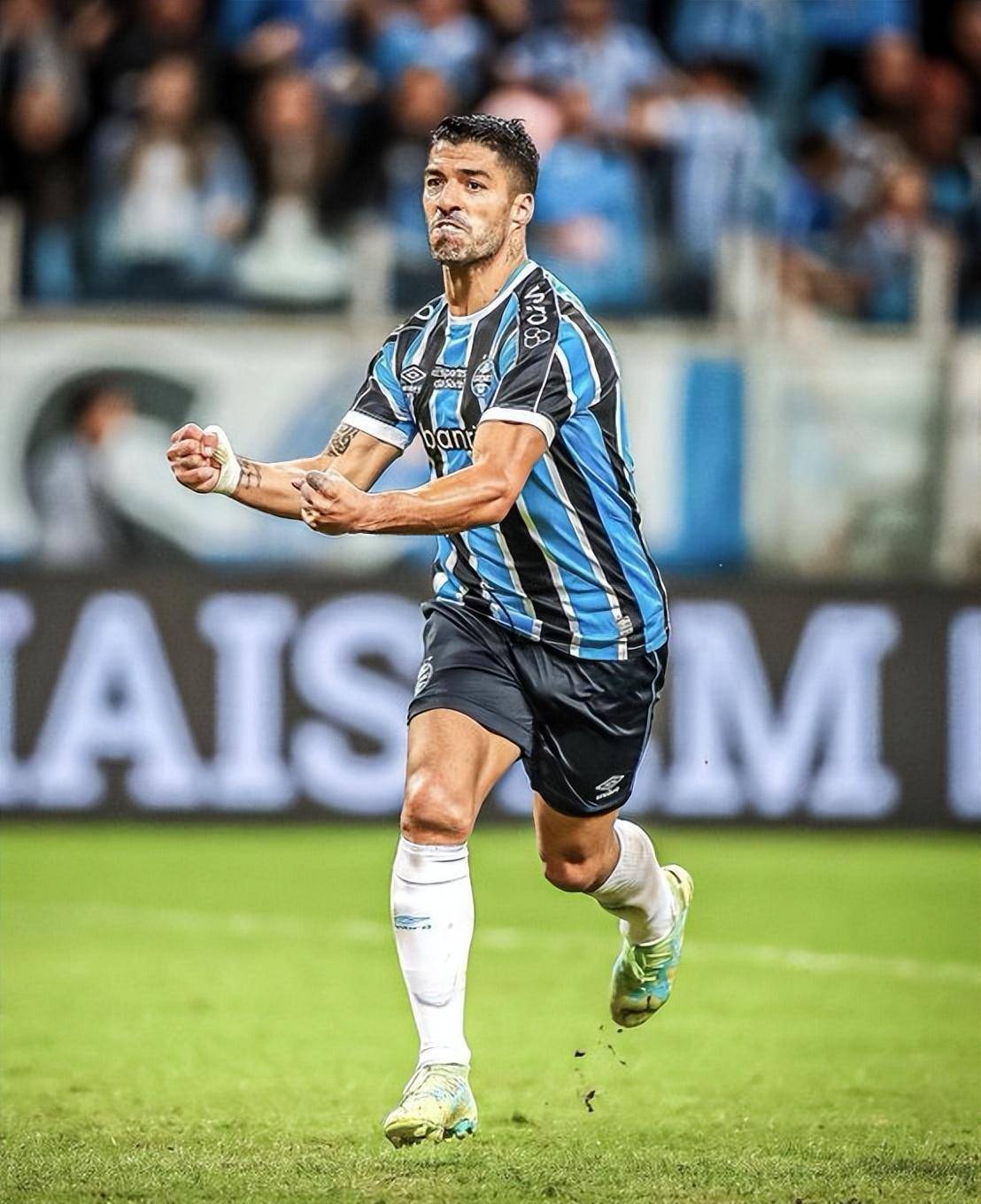 关于阿根廷力克瑞士，苏亚雷斯高光表现的信息