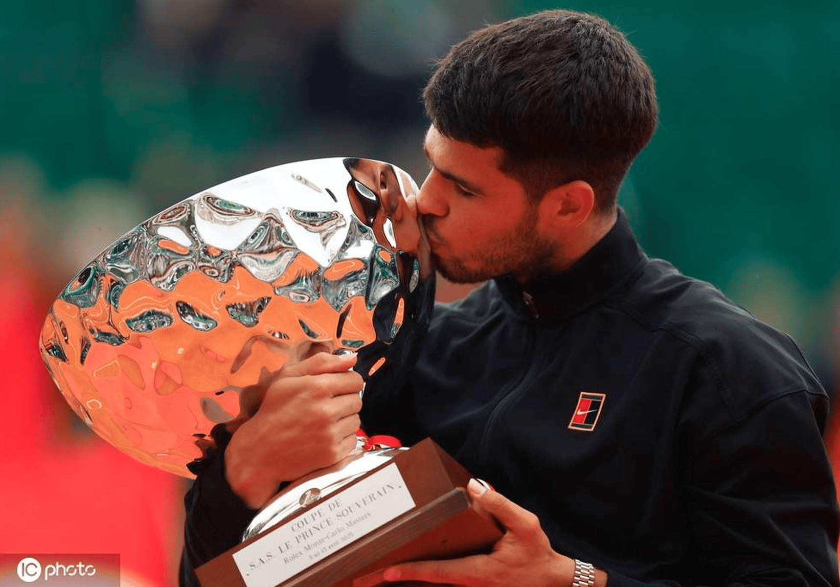 包含ATP总决赛翻盘蒙特卡洛大师赛，阿尔卡拉斯高光表现的词条